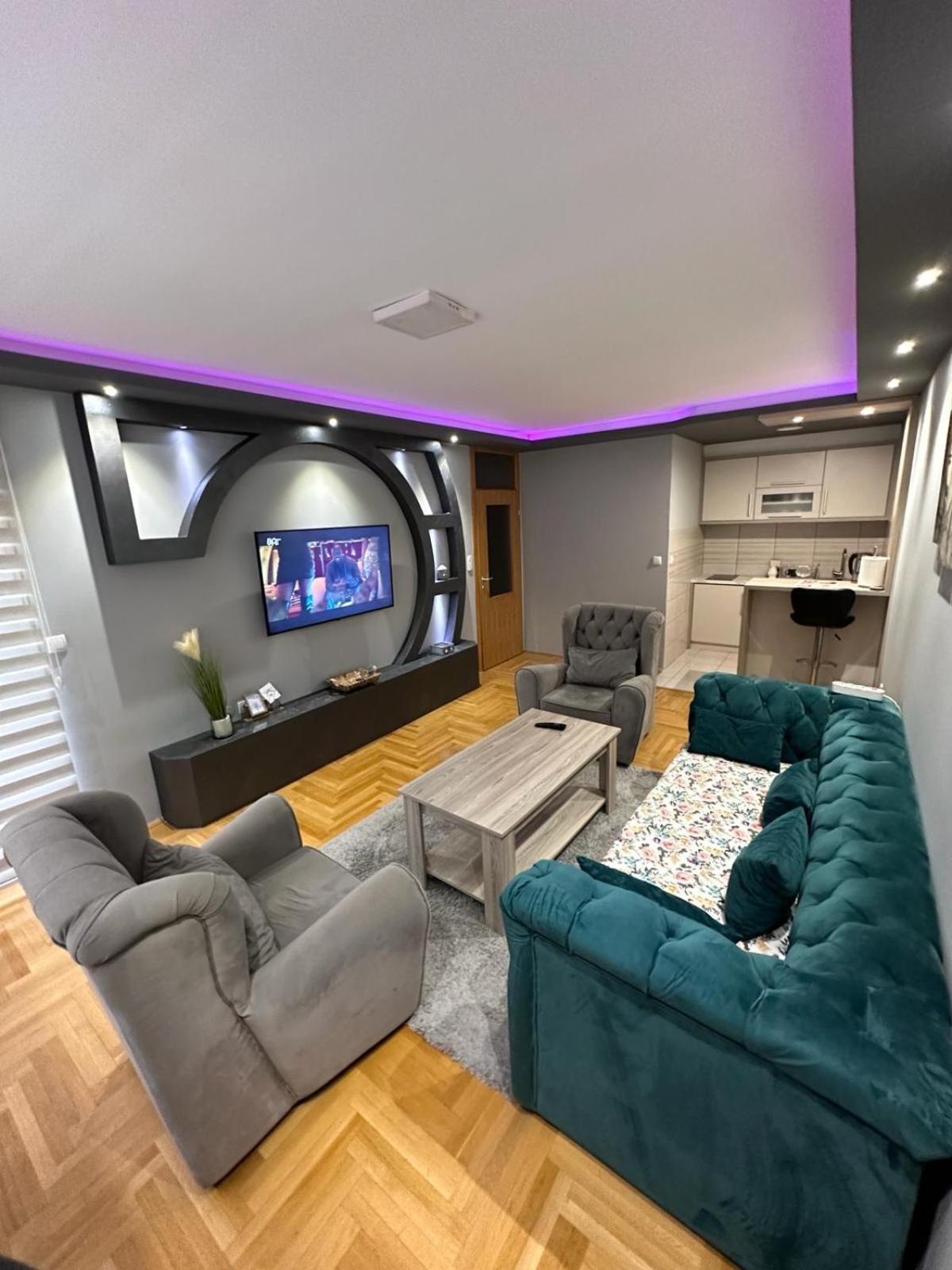 Apartman Lux S&v 1 Lukavica Istocno Hilandarska Centar *